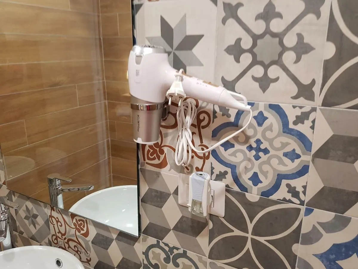 Uzeda Inn Apartment 卡塔尼亚 0*,